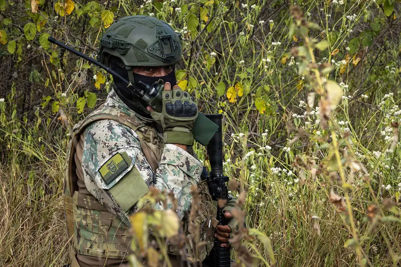 22nd MEU (SOC) - Raid with Ecuadorian Marines (9681649)