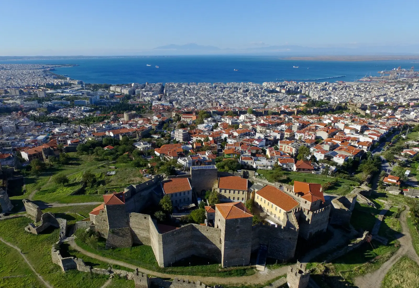 Δωρεάν θεματική ξενάγηση στην Άνω Πόλη Θεσσαλονίκης «Ακολουθώντας το νερό: Μνήμη, χρήση, σημασία»