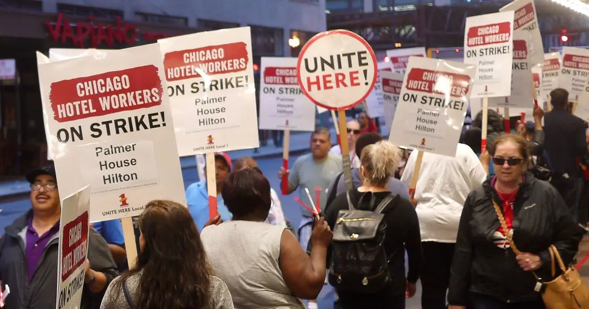 Thousands of Chicago hotel workers strike for new contracts